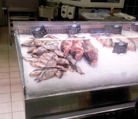 Vânzătorii au scumpit peştele în preajma Bunei Vestiri